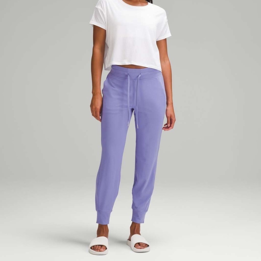 Lululemon  - Stretch High-Rise Jogger,  Dark Lavender, Size 6, Excellent Cond.